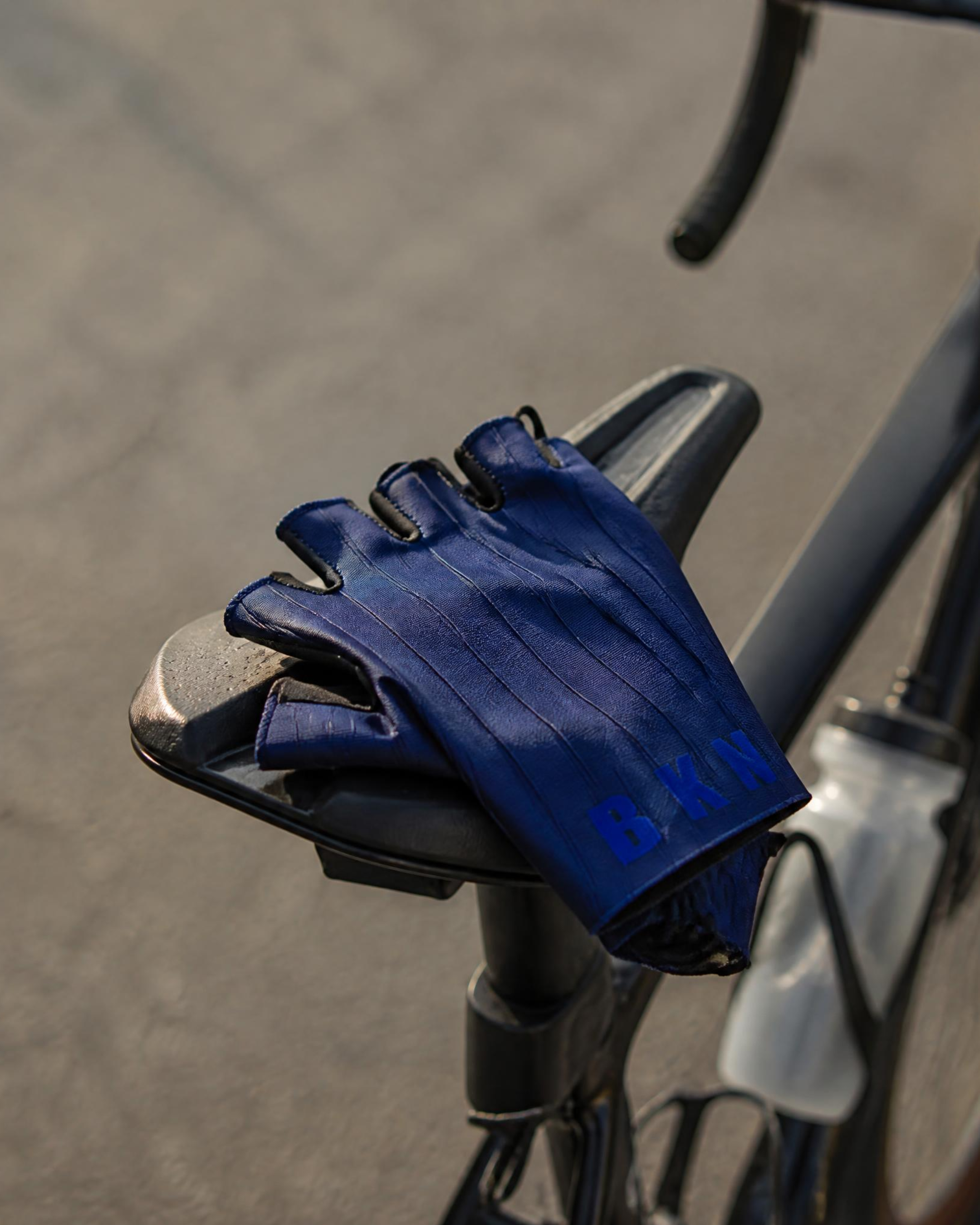 aero road cycling gloves lightweight navy breathable mitts